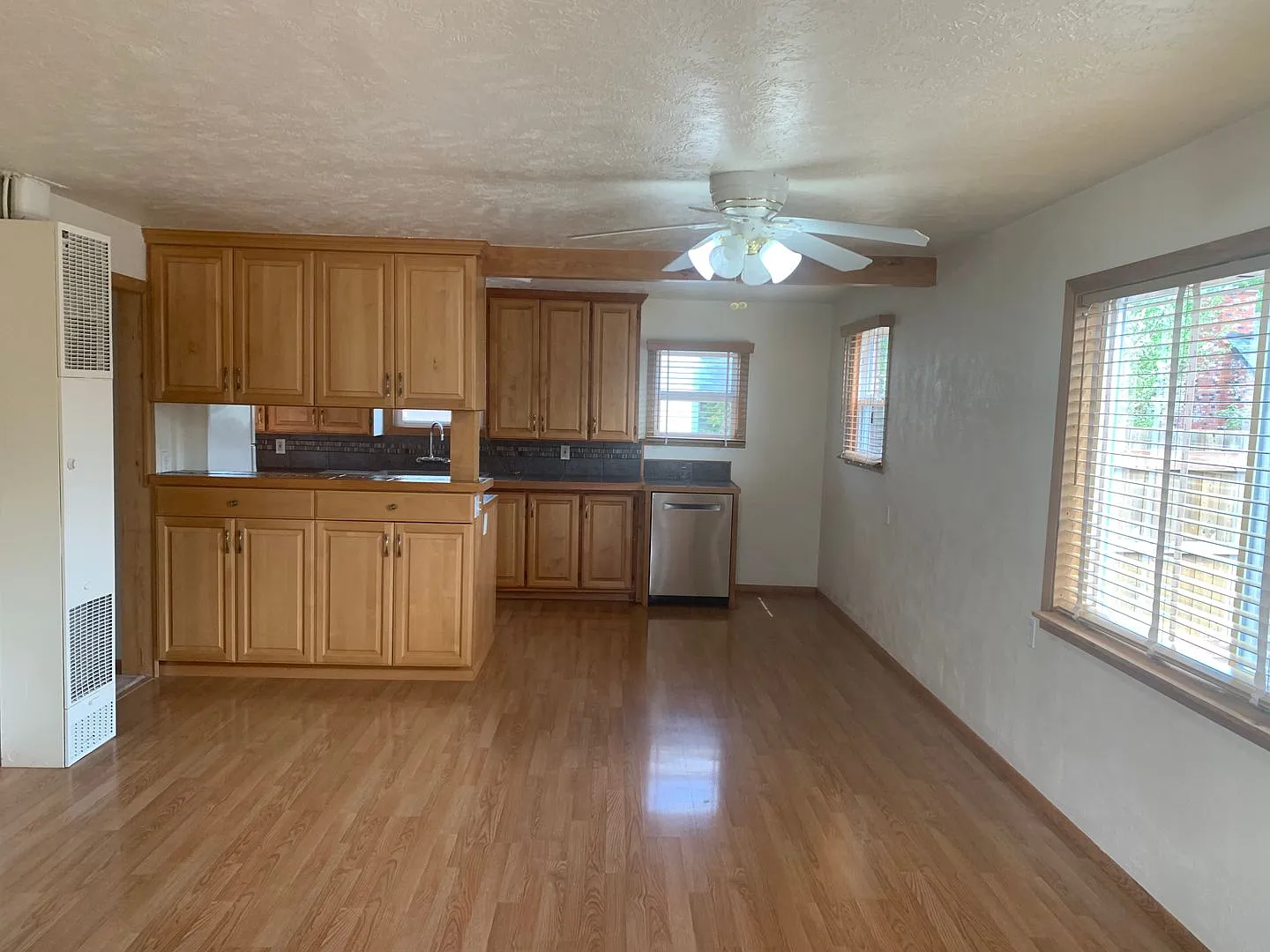 Available now: 3 bedroom~ 1 bath one level house in SW Corvallis — Photo 2
