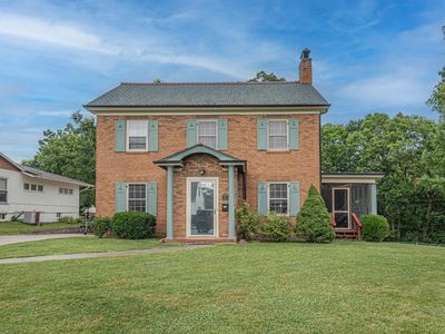 712 Flower Ln, Moberly, MO, 65270