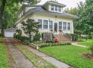 205 Gladys Ave, Fox River Grove, IL 60021