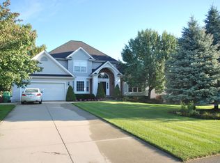 1446 Heights Rd, Lake Orion, MI 48362