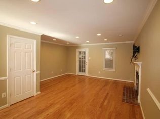 1142 N Taylor St, Arlington, VA 22201