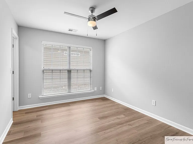 827 Chablis Dr — Photo 12