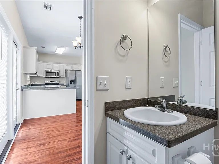 19 Cypress Ln — Photo 13