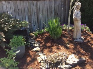 571 Brookdale Ave, Springfield, OR 97477