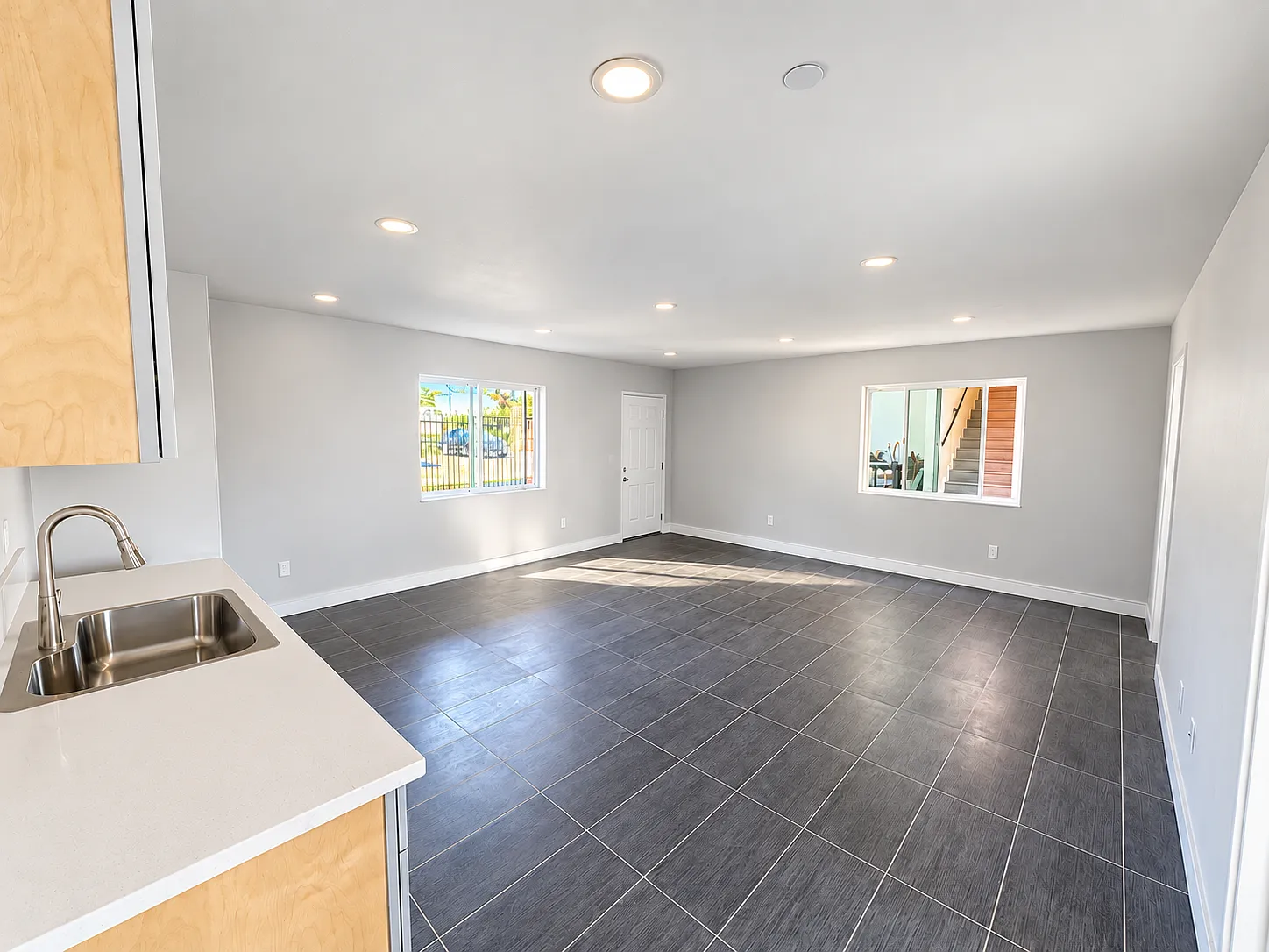 2 bed, 665 sqft, $2,450 — Photo 2