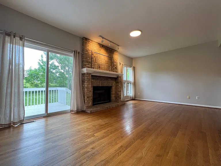 458 Village Oaks Ct — Photo 19
