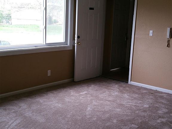 4th image of 1431 N 55th Dr APT A
