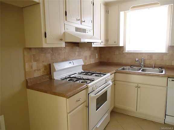 5th image of 211 Gardenia Ct