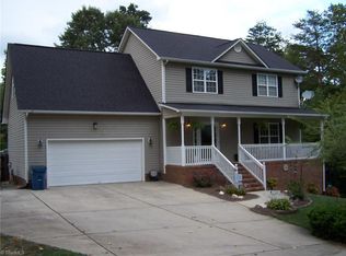 5527 Fairway Run Dr, Mc Leansville, NC 27301