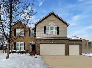 5928 W Port Dr, McCordsville, IN 46055