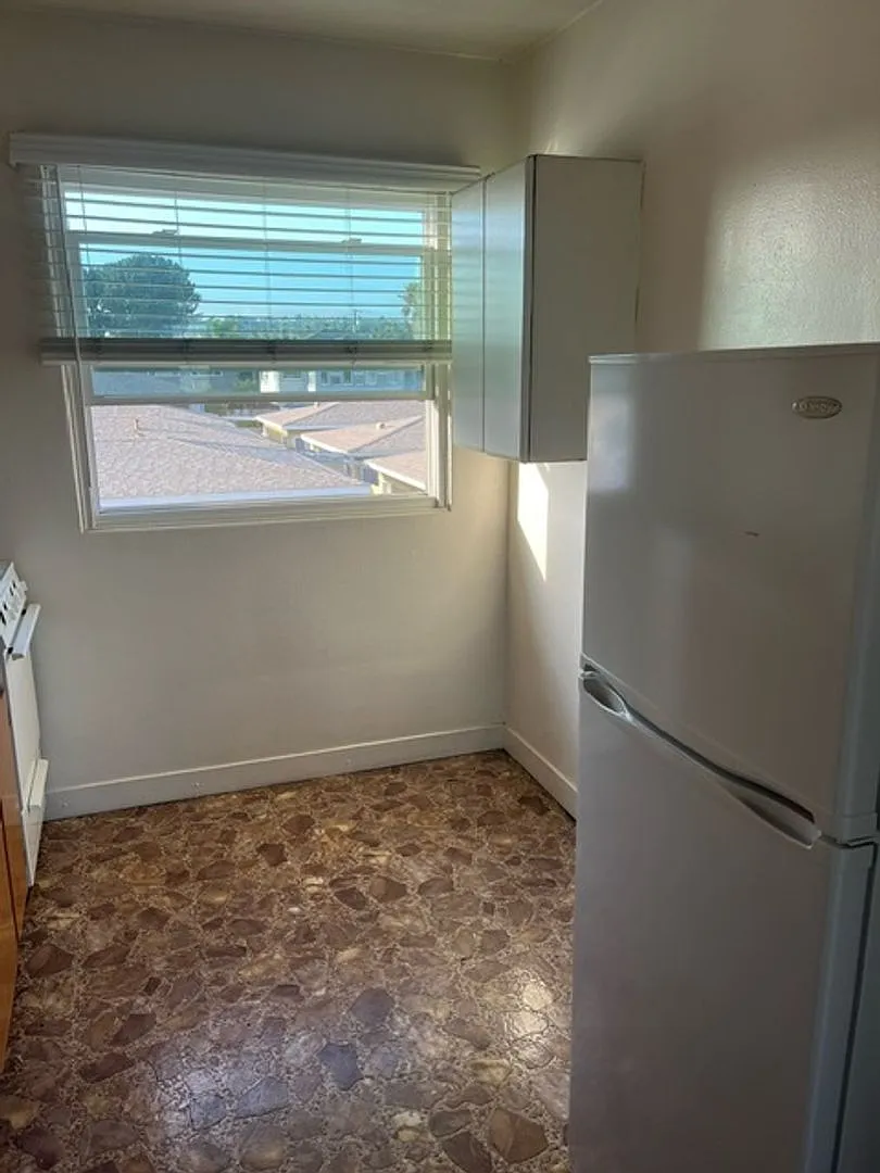 1602 PB Drive Studios — Photo 4
