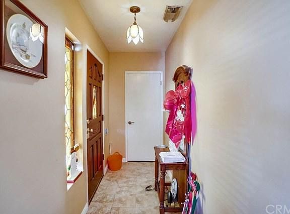 4th image of 4638 Iroquois Ave