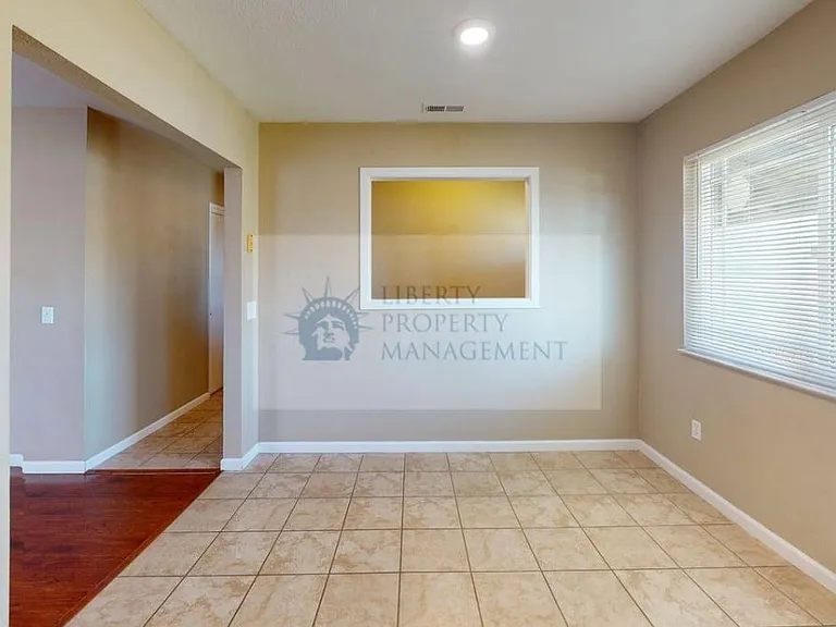 842 Amber Pl — Photo 5