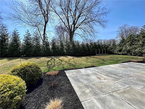 5th image of 611 Glenwood Rd