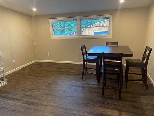 living room/dining room