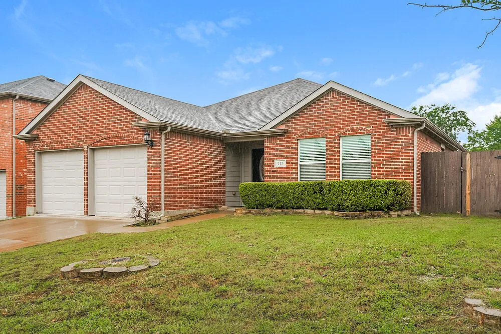 3 bed, 2.0 bath, 1623 sqft, $3,040 — Photo 3
