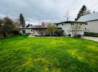 745 Rasmussen Ln, Bremerton, WA 98310