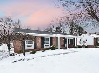 236 Princeton Dr, Aliquippa, PA