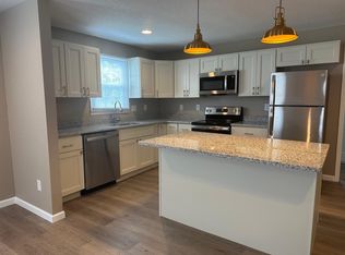 1012 S Church St, Smithfield, VA 23430