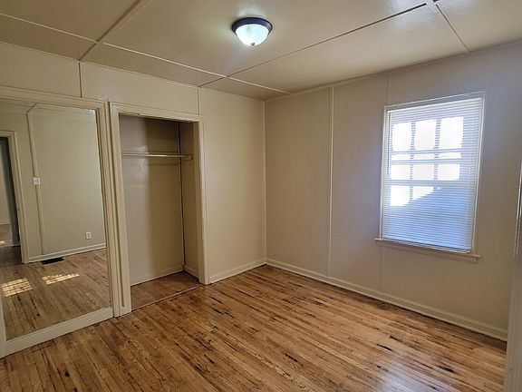 3rd image of 3835 N Tacoma Ave