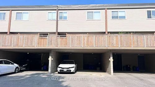 205 Milestone Cres Photo 1