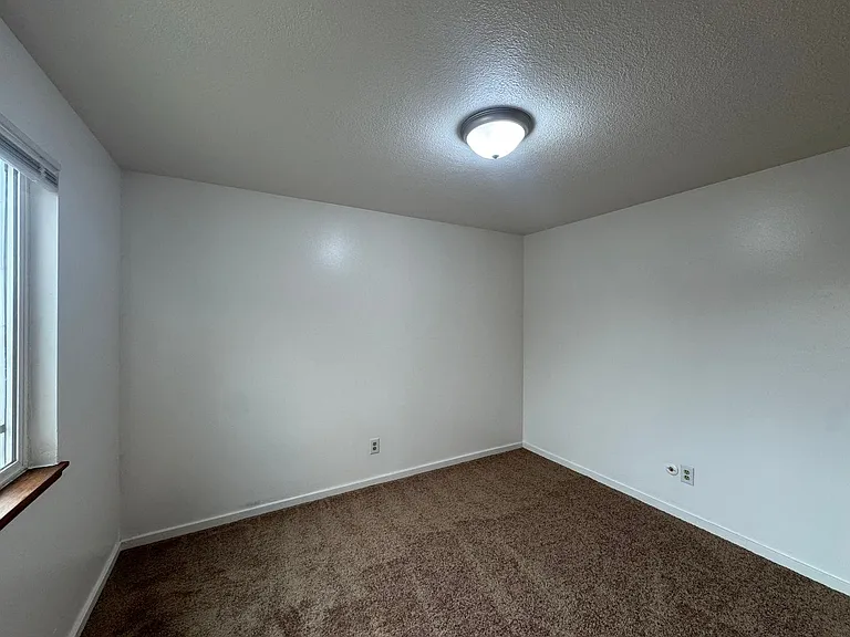 Olympic Plaza Apartments — Photo 10