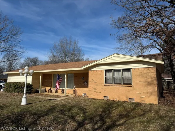 204 Van Buren Dr, Charleston, AR 72933