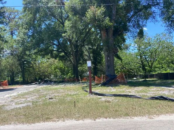 1811 E 97th Ave, Tampa, FL 33612