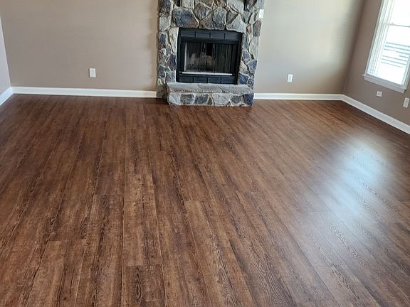 Great Room - New Luxury Vinyl Plank, fresh paint and new blinds