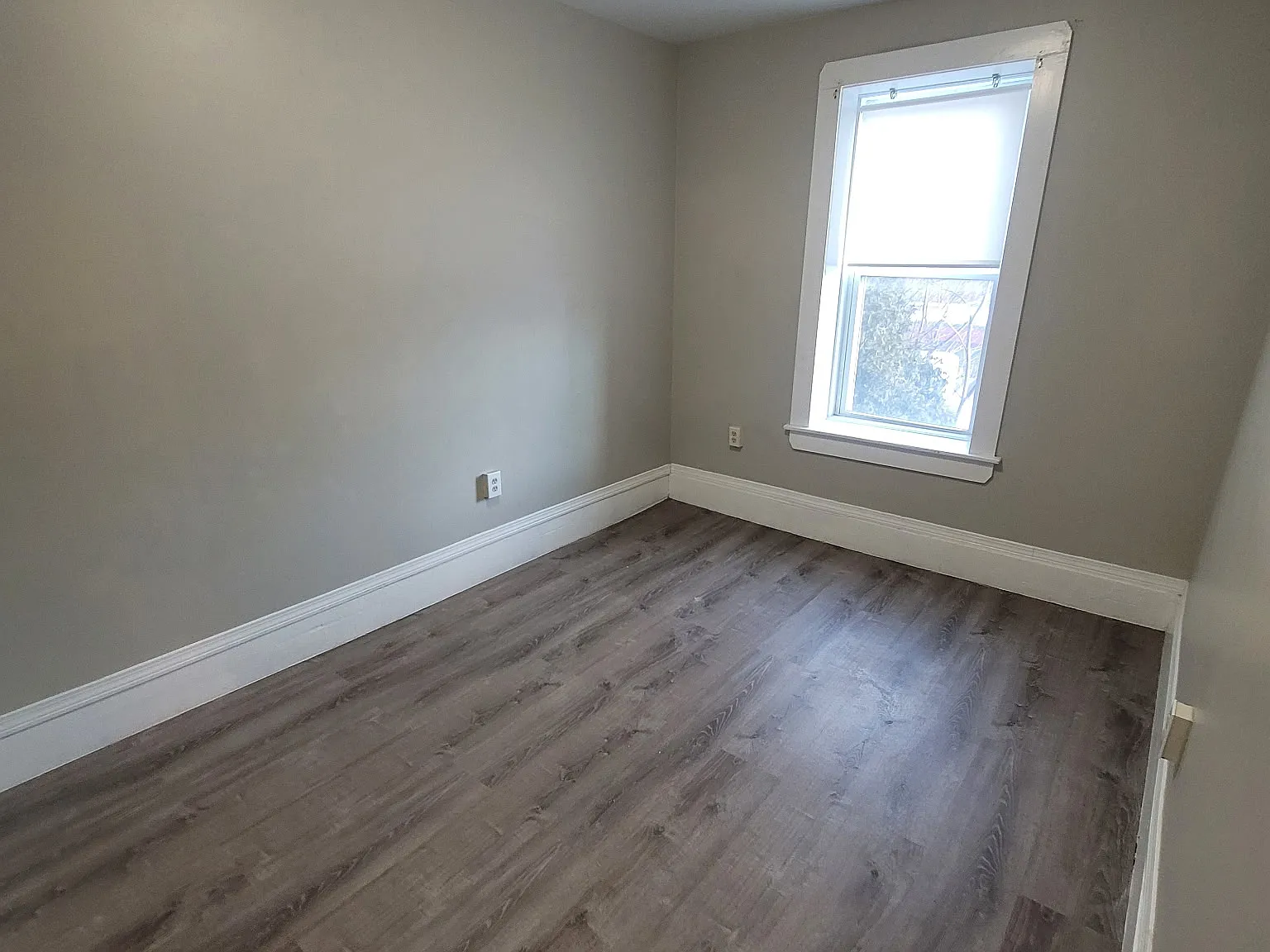 3 bed, 1400 sqft, $1,750 — Photo 2