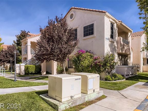 2nd image of 4885 S Torrey Pines Dr Unit 104