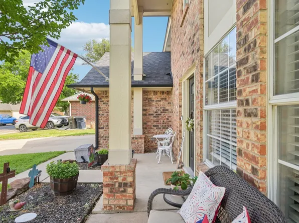 6720 Wayfarer Trl, Fort Worth, TX 76137