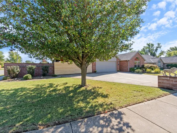 1801 SW East St, Bentonville, AR 72712