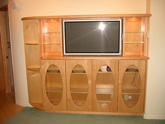 5th image of 100 Hauoli St APT 402