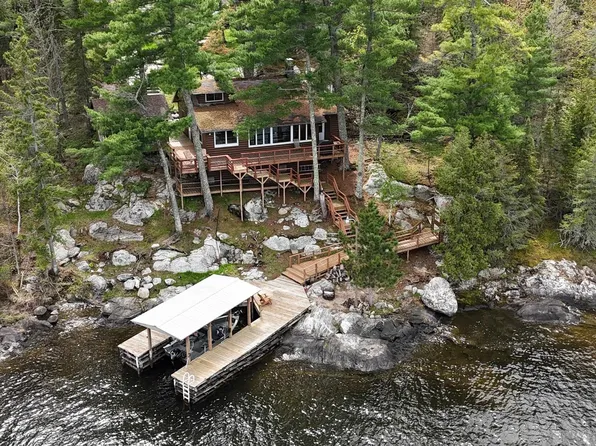 12418 Rock Point Dr, Kabetogama, MN 56669