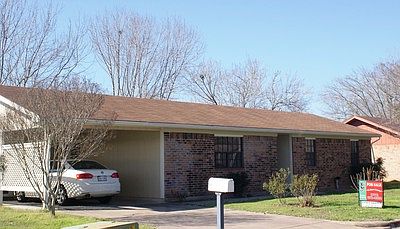 1st image of 387 N Riverview
