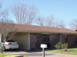 387 N Riverview, La Grange, TX 78945