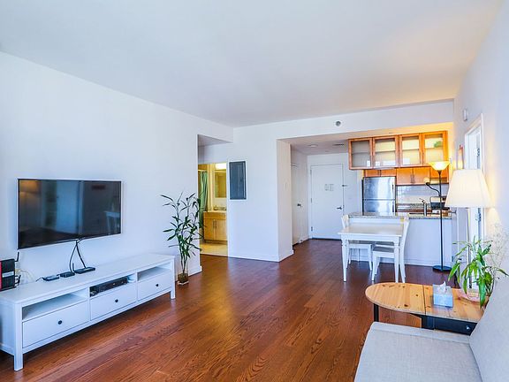 2nd image of 4028 College Point Blvd Ph 208
