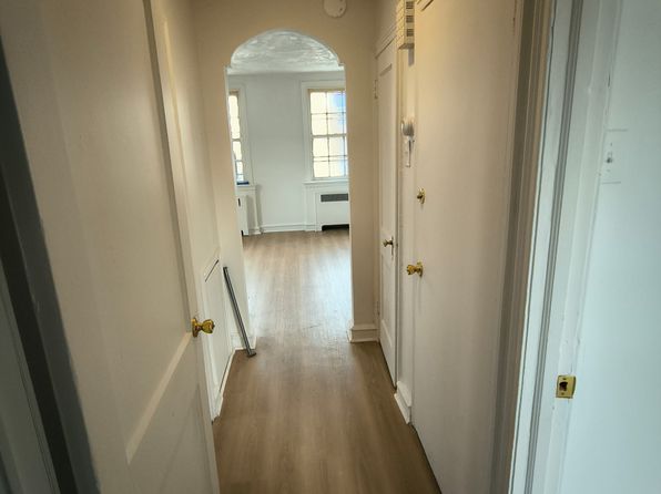 4200 Tudor St FLOOR 2