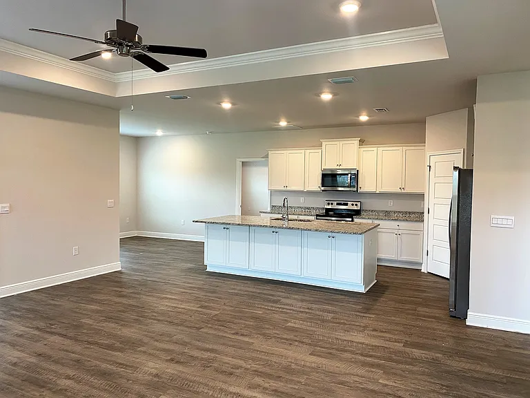 104 London Cir — Photo 5