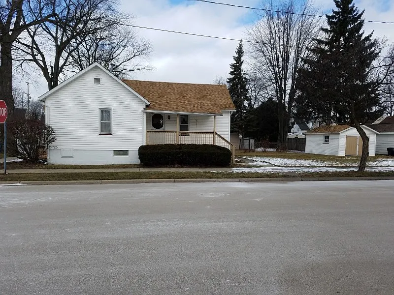 701 Main St photo 1