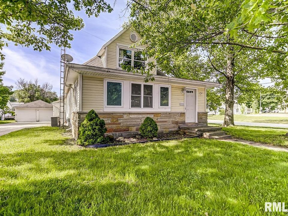 414 Carroll St, Pawnee, IL 62558 Zillow