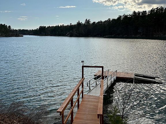 2nd image of 679 Gurnet Rd