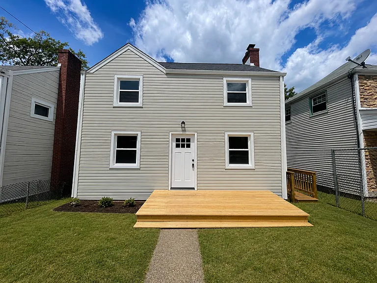 332 Edith St — Photo 1