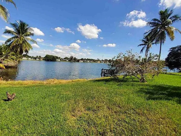 9601 NW 5th St, Pembroke Pines, FL 33024