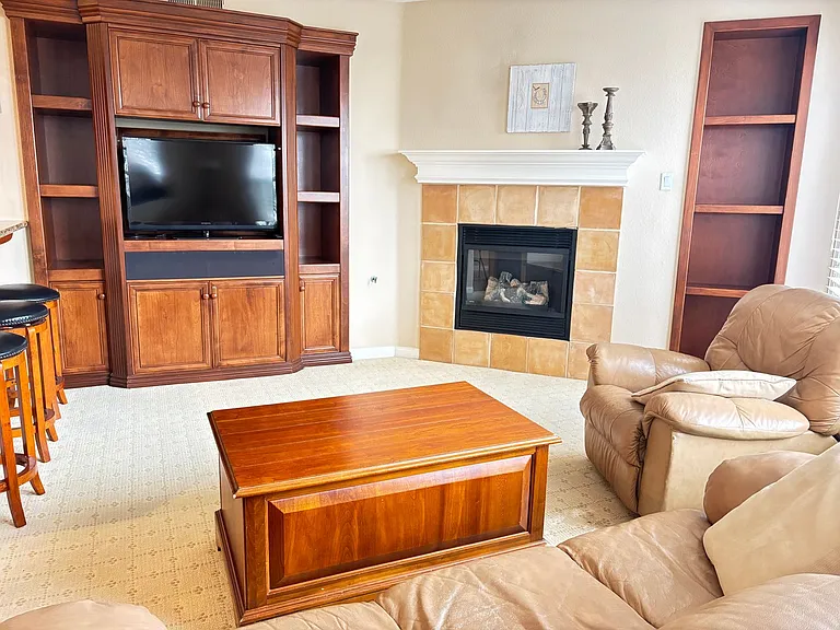 4755 Beachwood Ct — Photo 8