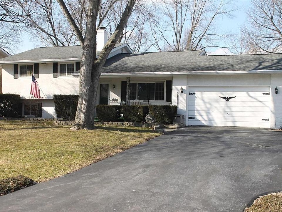 1st image of 3600 Darbyshire Dr