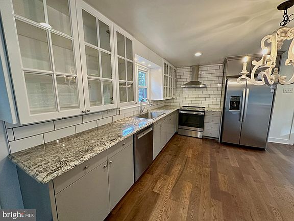 5th image of 60 Noll Ln