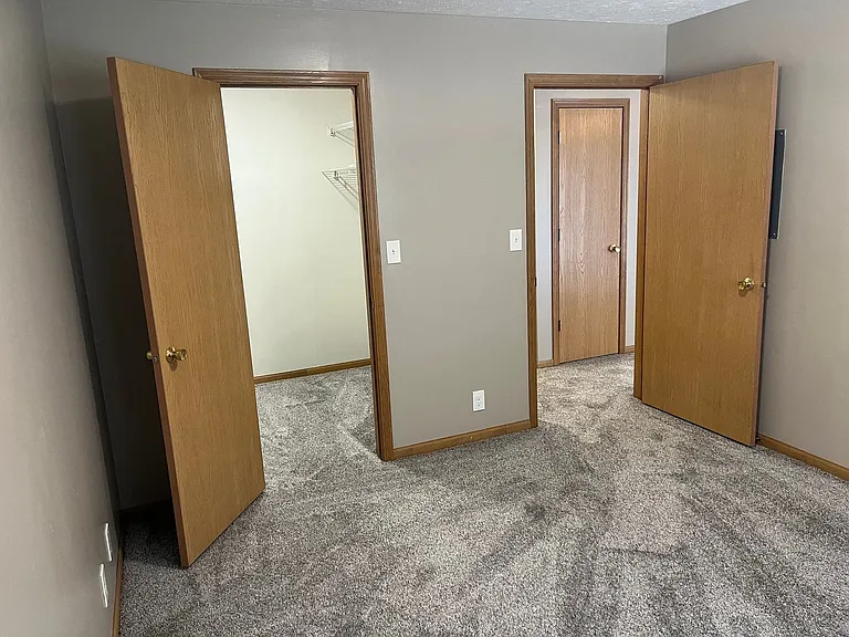 Deer Park Apartments — Photo 76