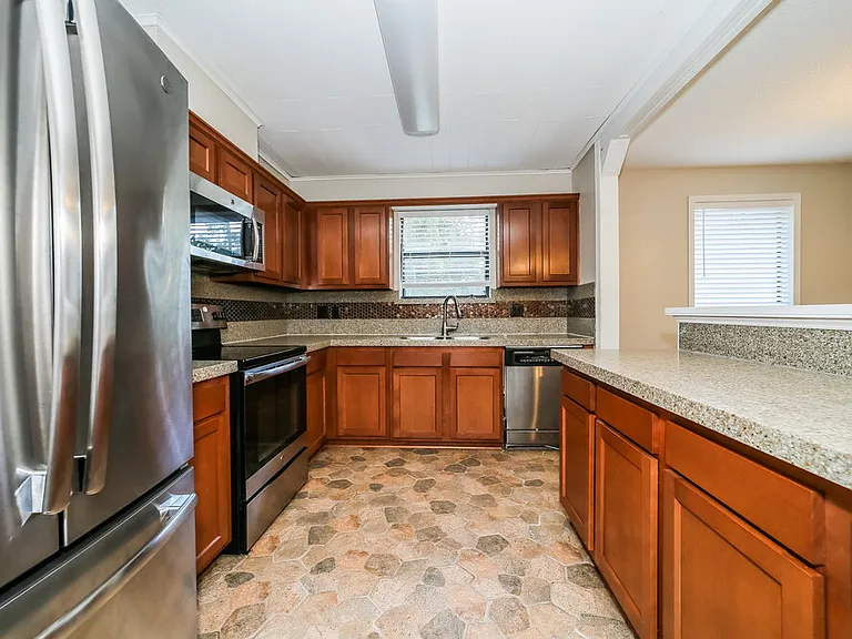 3167 Laurel Grv S — Photo 8